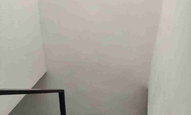 Bonita casa de 2 pisos