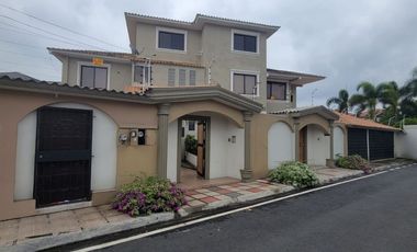 En alquiler estrategico departamento en sector UEES, El Tornero, Samborondon