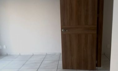 CASA EN VENTA JARDINES DE LA PAZ 3 RECAMARAS C BAÑO COMPLETO Y VESITDOR