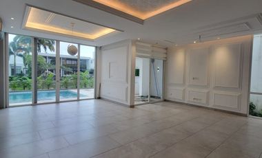 En alquiler lujosa y moderna casa al lago en Isla del Rio, Isla Mocoli, Samborondon