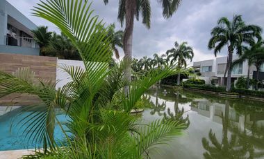 En alquiler lujosa y moderna casa al lago en Isla del Rio, Isla Mocoli, Samborondon
