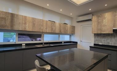 En alquiler lujosa y moderna casa al lago en Isla del Rio, Isla Mocoli, Samborondon