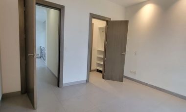 En alquiler lujosa y moderna casa al lago en Isla del Rio, Isla Mocoli, Samborondon