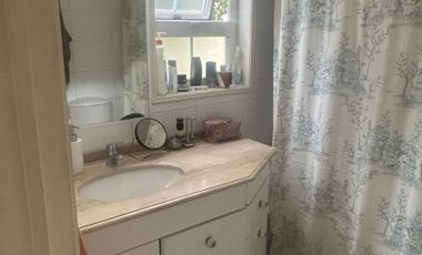 SE VENDE EXCLUSIVA CASA DE 2 PISOS CON PISCINA Y QUINCHO.  SECTOR EL FARO EN PUERTO VARAS