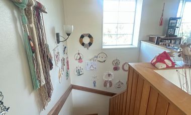 SE VENDE EXCLUSIVA CASA DE 2 PISOS CON PISCINA Y QUINCHO.  SECTOR EL FARO EN PUERTO VARAS