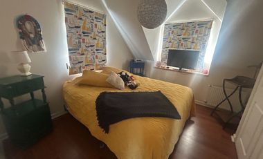 SE VENDE EXCLUSIVA CASA DE 2 PISOS CON PISCINA Y QUINCHO.  SECTOR EL FARO EN PUERTO VARAS