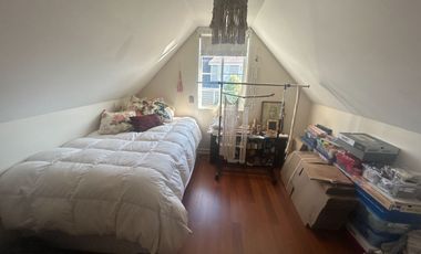 SE VENDE EXCLUSIVA CASA DE 2 PISOS CON PISCINA Y QUINCHO.  SECTOR EL FARO EN PUERTO VARAS