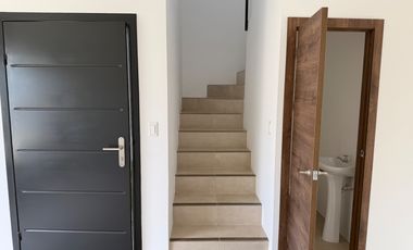 vendo casa de tres dormitorios en urbanización los prados