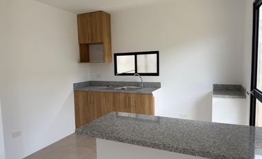 vendo casa de tres dormitorios en urbanización los prados