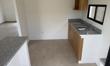vendo casa de tres dormitorios en urbanización los prados