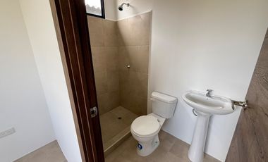 vendo casa de tres dormitorios en urbanización los prados