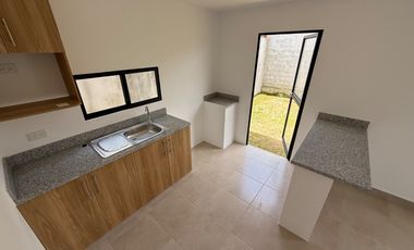 vendo casa de tres dormitorios en urbanización los prados