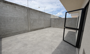 vendo casa de tres dormitorios en urbanización los prados