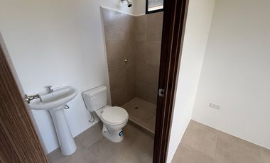 vendo casa de tres dormitorios en urbanización los prados