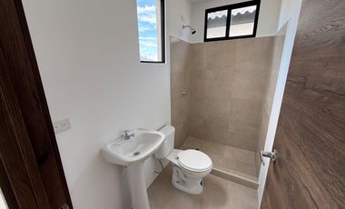 vendo casa de tres dormitorios en urbanización los prados