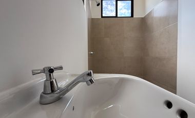 vendo casa de tres dormitorios en urbanización los prados