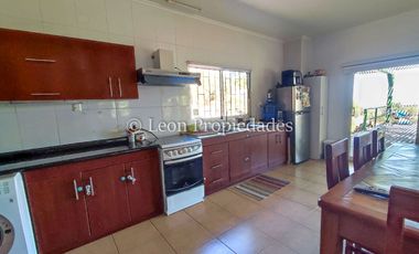 Leon Propiedades vende parcela con casa en condominio La Aurora, Curacaví.