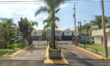 CASA EN REMATE BANCARIO PASEO DE LOS PRINCIPES SAN PEDRO TLAQUEOAQUE