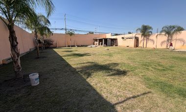 Terreno en Carretera El Salto, Casi Esquina con Carretera Chapala (A 10 Minutos del Aeropuerto)