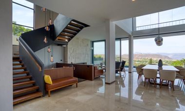 LAS CAÑADAS CASA EN VENTA DE LUJO CON GRAN DISEÑO Y VISTAS PANORÁMICAS