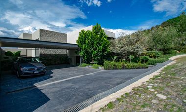 LAS CAÑADAS CASA EN VENTA DE LUJO CON GRAN DISEÑO Y VISTAS PANORÁMICAS