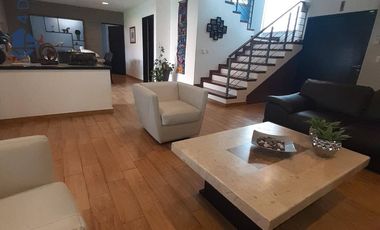 Amplia casa en venta en San Antonio de Ayala