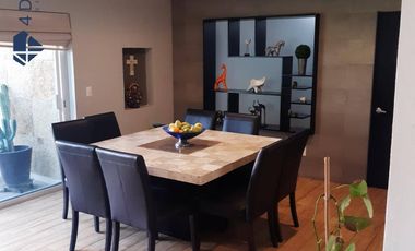 Amplia casa en venta en San Antonio de Ayala