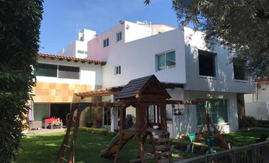 Amplia casa en venta en San Antonio de Ayala