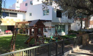 Amplia casa en venta en San Antonio de Ayala