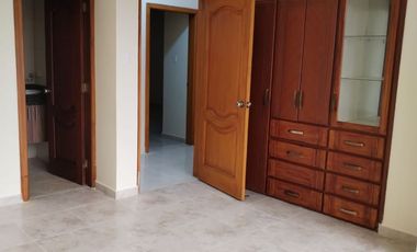 Departamento amplio en renta.