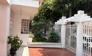 CASA EXCELENTE UBICACION