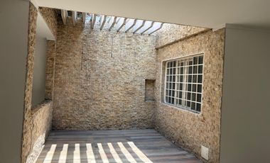 CASA EXCELENTE UBICACION