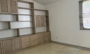 CASA EXCELENTE UBICACION