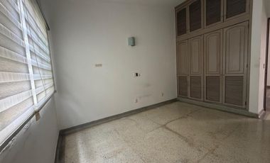 CASA EXCELENTE UBICACION