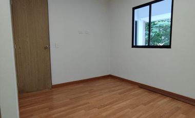 Venta Casa 3er Piso PH Manrique Estación Gardel