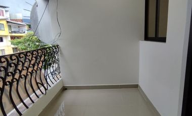 Venta Casa 3er Piso PH Manrique Estación Gardel