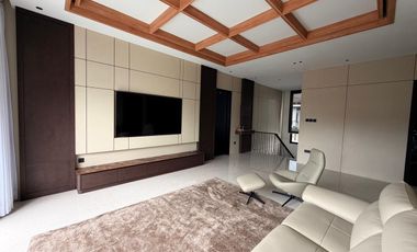 Dijual Rumah baru dengan kolam renang Darmakusuma dekat BPK Singgasana, Bintang Mulia, GBI Mekar Wangi Stairway, Rs.Immanuel, Rs.Santosa, Tol Moh.Toha