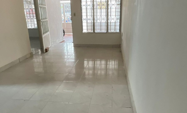 ARRIENDO CASA BARRIO EL BOSQUE