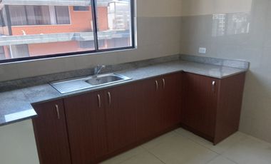 Rento Amplio Departamento, Sector González Suarez.