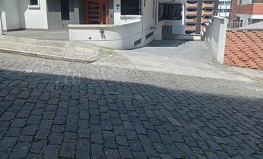 Rento Amplio Departamento, Sector González Suarez.