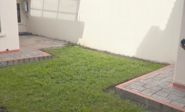 Elegante villa en venta con 546m2T sector Ordóñez Lasso Cuenca Ec.