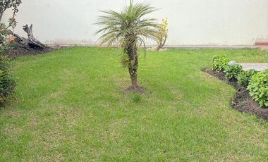 Elegante villa en venta con 546m2T sector Ordóñez Lasso Cuenca Ec.