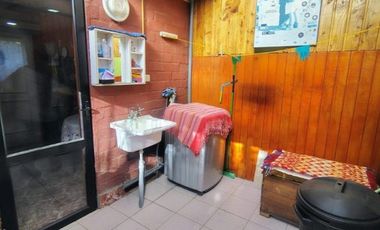 Hermosa casa de 2 pisos ubicada en el sector de Villa El Bosque 6.200 UF
