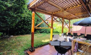 Excelente propiedad ubicada en el sector El Bosque $ 298.000.000