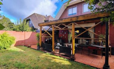 Excelente propiedad ubicada en el sector El Bosque $ 298.000.000