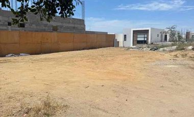 TERRENO EN VENTA EN HACIENDA AGUA CALIENTE