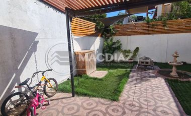 Casa Tres Pisos Amplia, Condominio Cerrado Seguridad 24/7