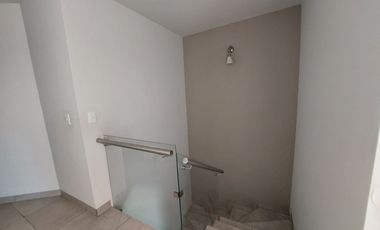 ZAKIA DUPLEX PA CON ROOF GARDEN 3REC/BAÑO ALBERCA GYM SALIDA AEROPUERTO/JURIQUILLA/CENTRO