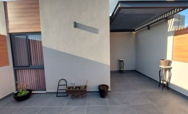 ZAKIA DUPLEX PA CON ROOF GARDEN 3REC/BAÑO ALBERCA GYM SALIDA AEROPUERTO/JURIQUILLA/CENTRO