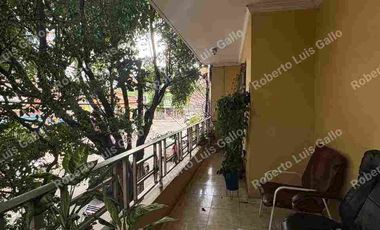 Vendo casa 3er. piso cerca a la placita de flores